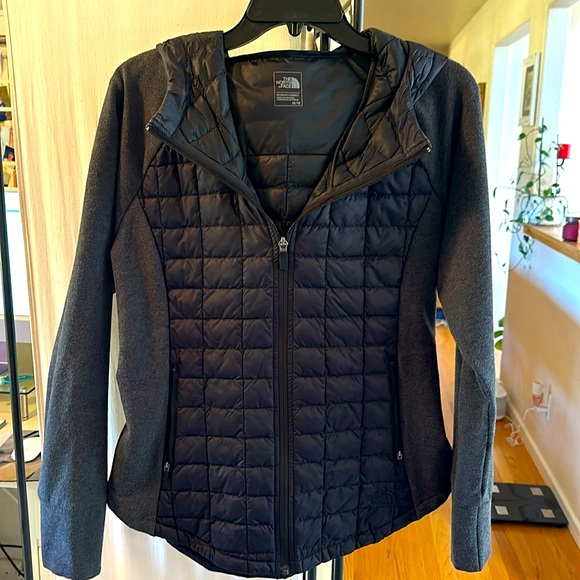The North Face Endeavor Black Thermoball PrimaLoft Quilted Jacket Womens M - Picture 2 of 5